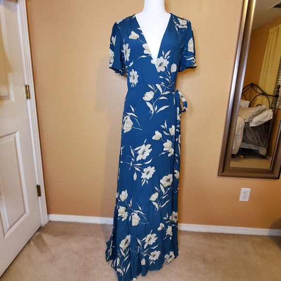 Privacy Please Dresses & Skirts - NWT Privacy Please Maxi Kimono Wrap Dress
